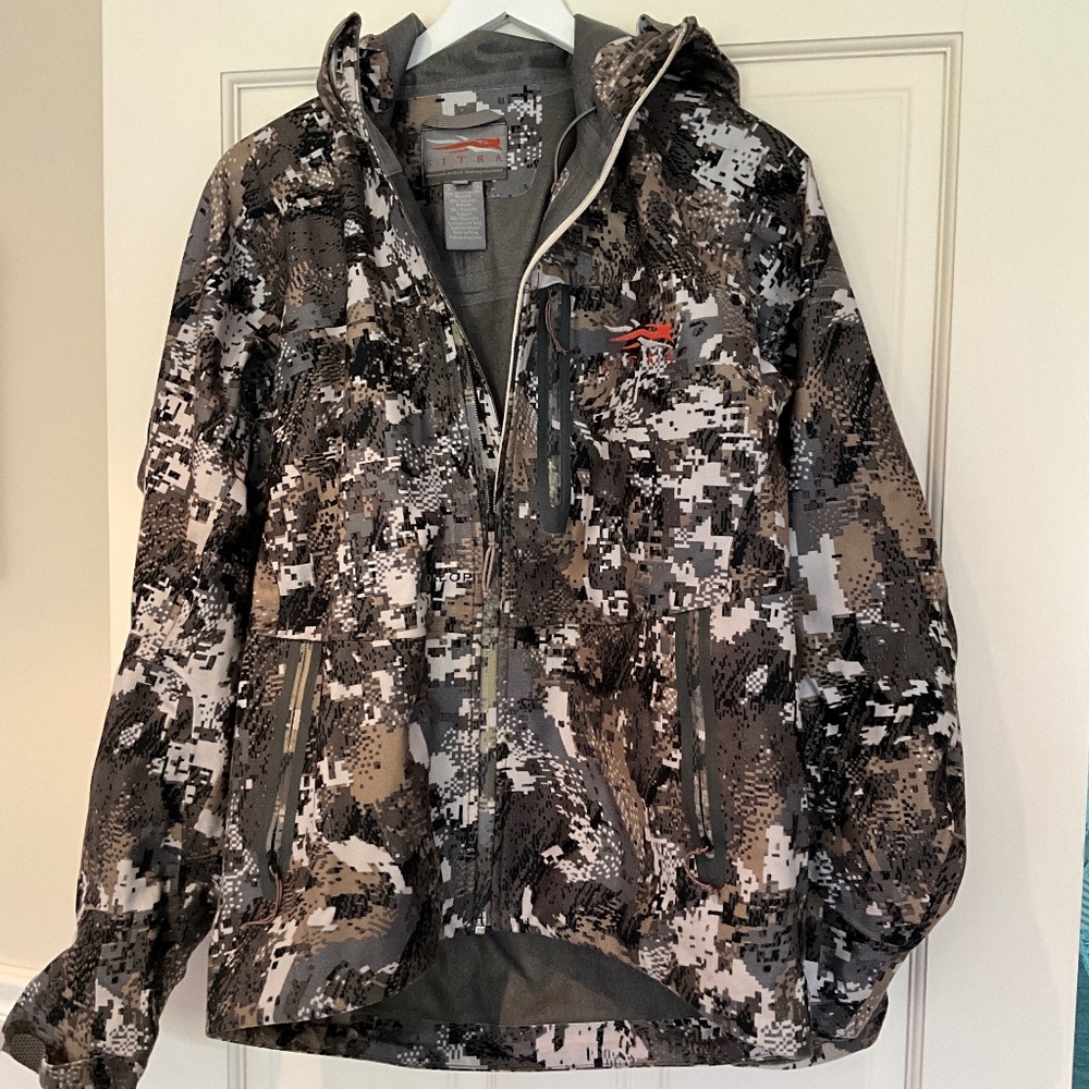 Sitka Thunderhead hooded waterproof  vortex mens jacket size M